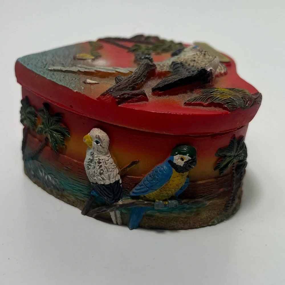 República Dominicana 3D Handmade Heart Shaped Macaw Colorful Trinket Box W/ Lid